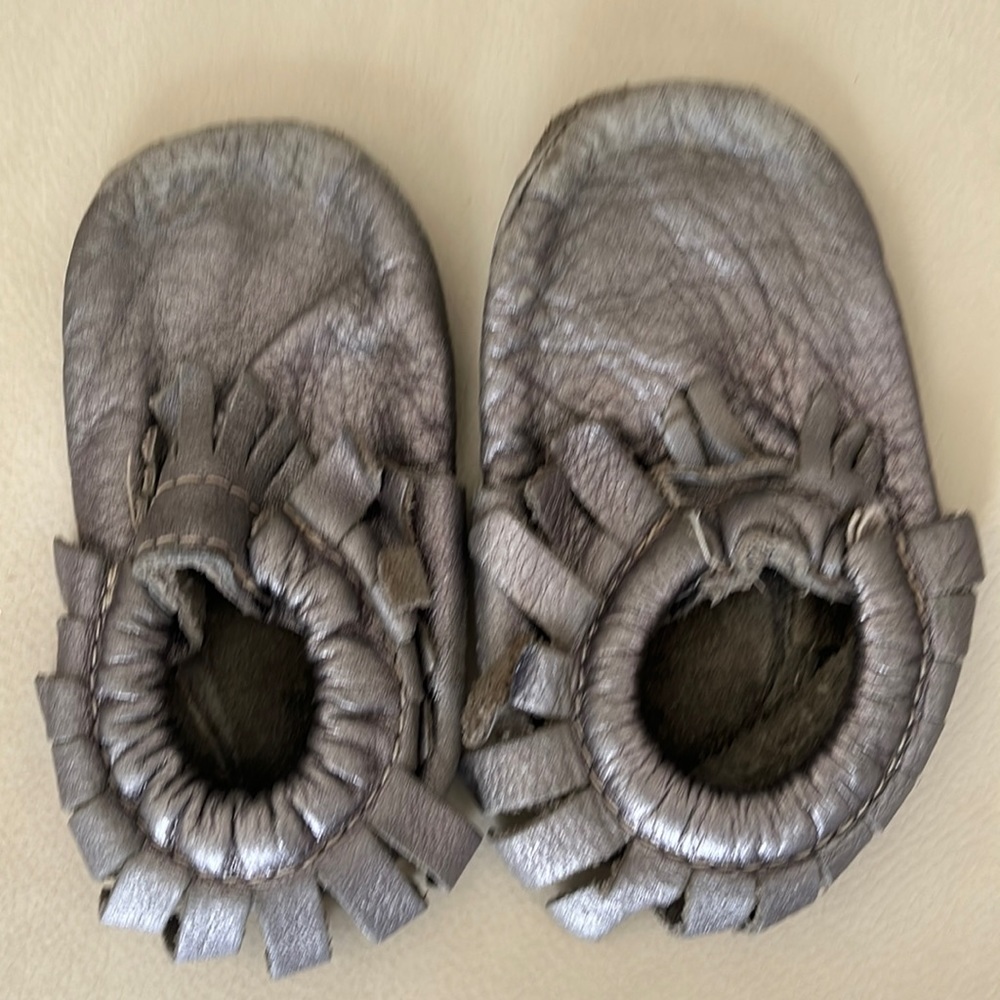 Freshly Picked Silver Toddler Moccasins